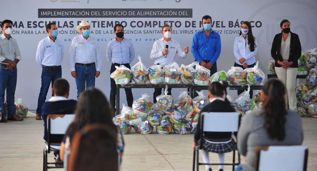 Lleva Aispuro 8 mil paquetes alimentarios  para familias de Santiago Papasquiaro