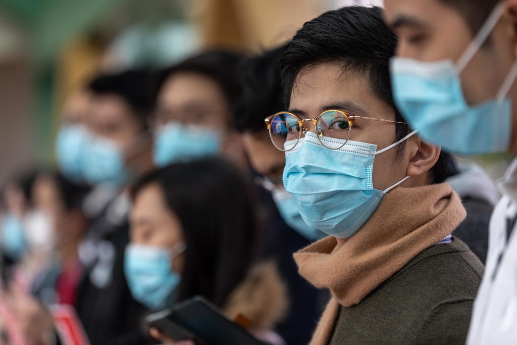 Hong Kong eleva drásticamente las restricciones por nueva oleada de contagios