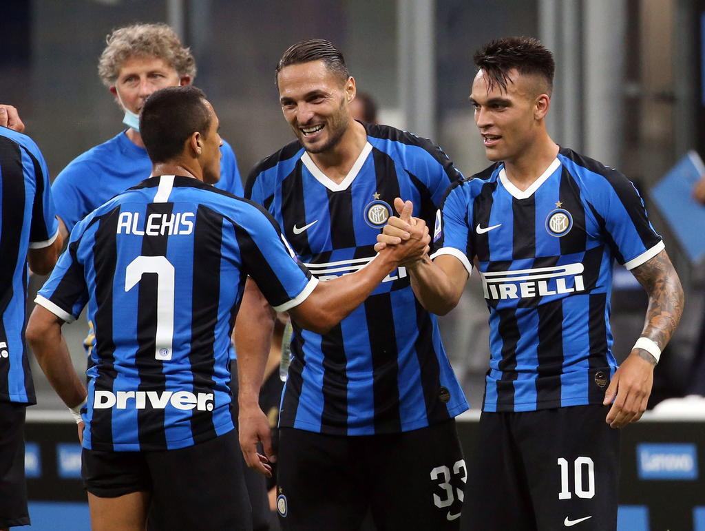 Inter gana y se mete a la pelea por el título en la Serie A