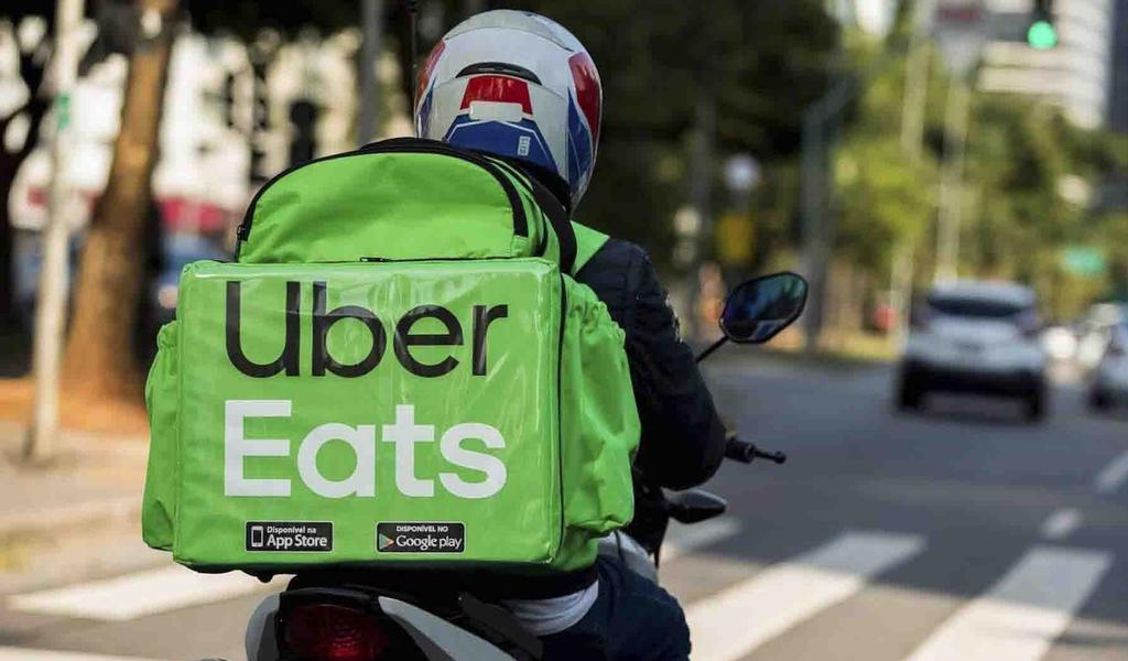 Alertan por sujetos que simulan ser trabajadores de Uber Eats para robar