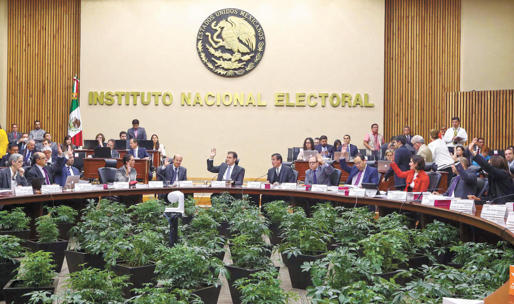 Diputados acuerdan votar en Pleno designaciones de nuevos consejeros del INE