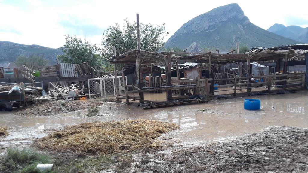 Intensa lluvia causa daños en la comunidad de Lerdo