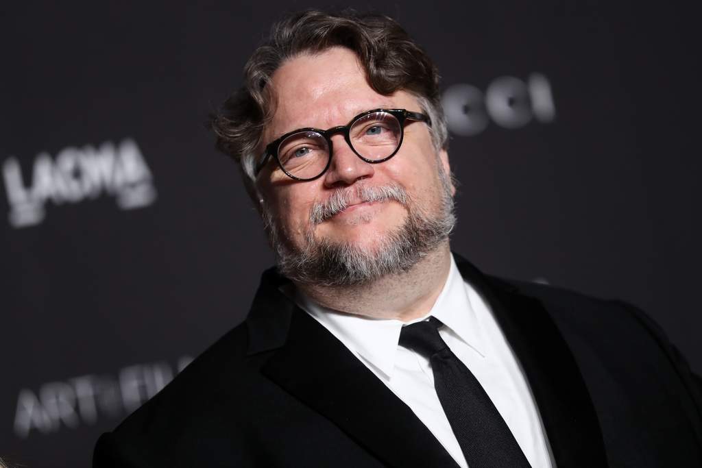 Pide Guillermo del Toro no limitarse a escribir para niños