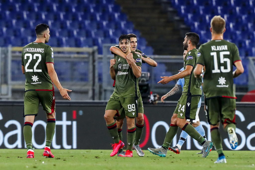 Giovanni Simeone marca pero no evita la caída de Cagliari ante la Lazio