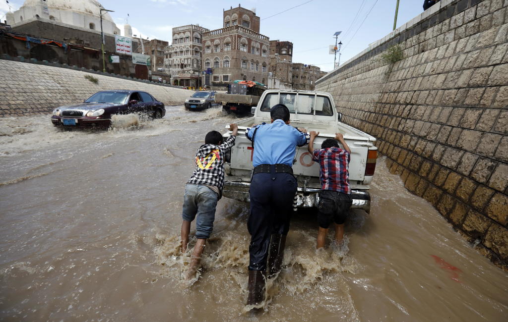 Inundaciones dejan decenas de muertos en Yemen