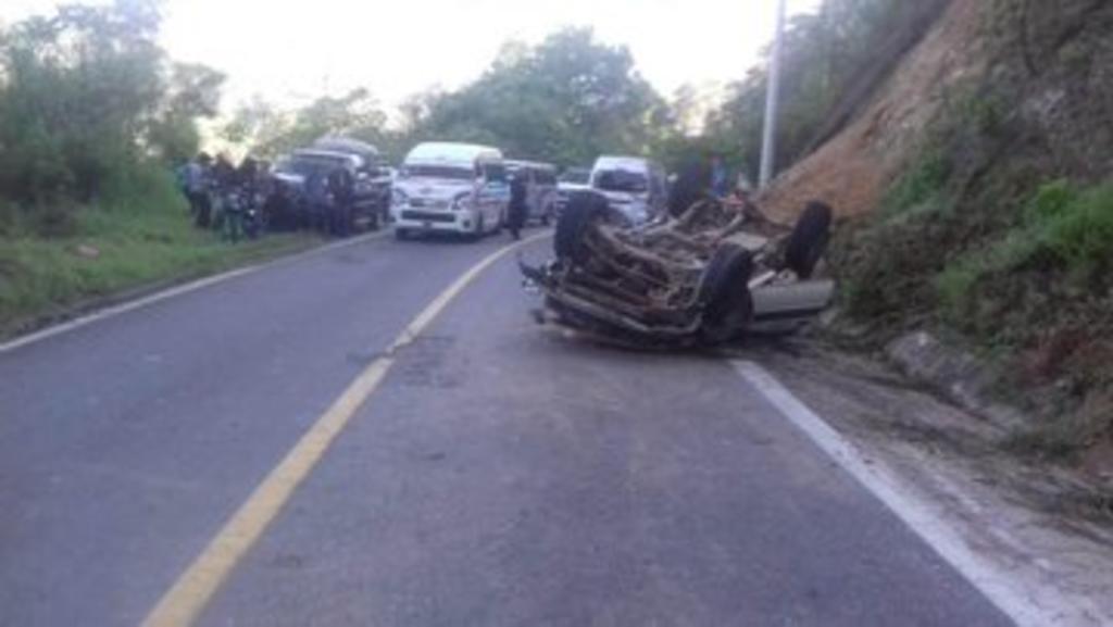 Mueren al menos cinco personas tras accidente carretero en Chiapas