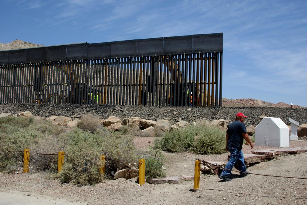 Aclara EUA que muro fronterizo no fue derribado por 'Hanna'