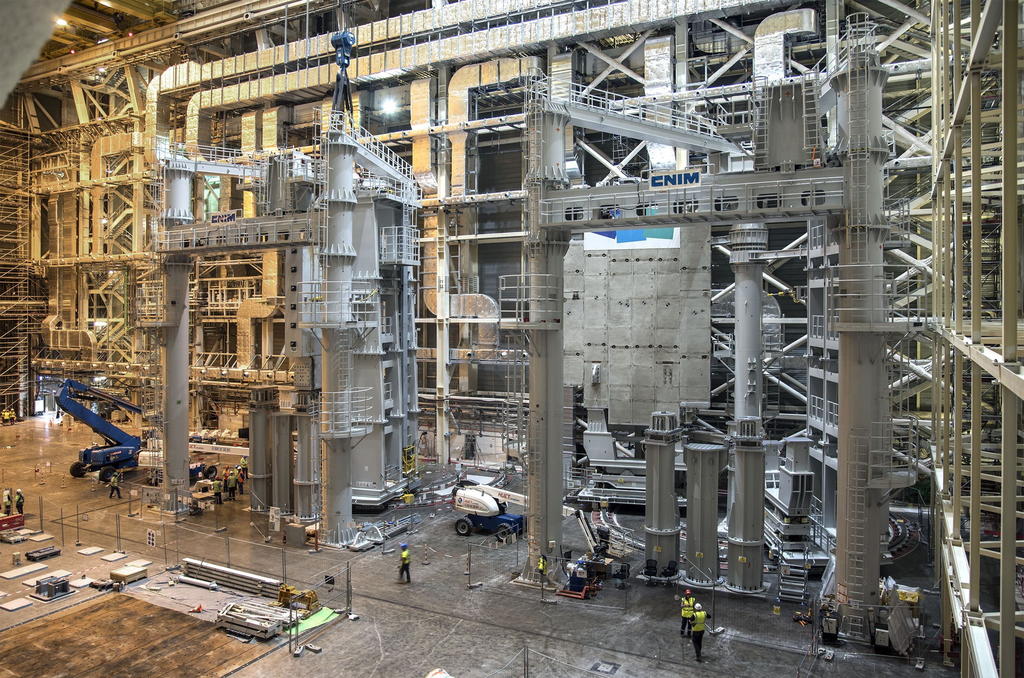 Ensamblaje de dispositivo de fusión nuclear entra en fase crítica en Francia