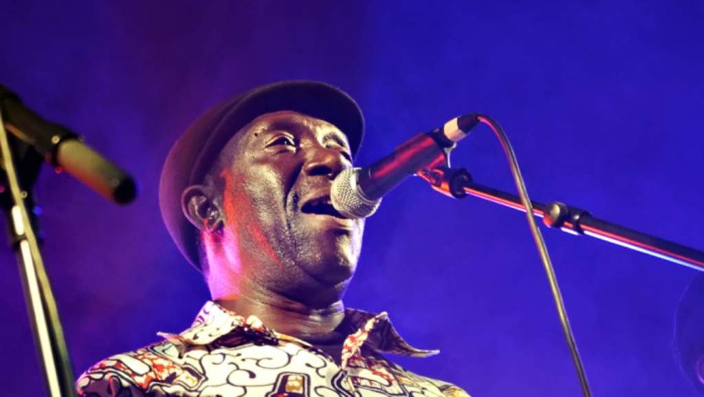 Muere Balla Sidibé, cantante de la legendaria Orquesta Baobab