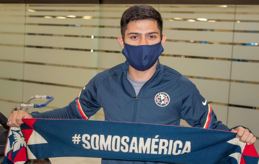 Sergio Díaz llega a la CDMX para enrolarse con el América