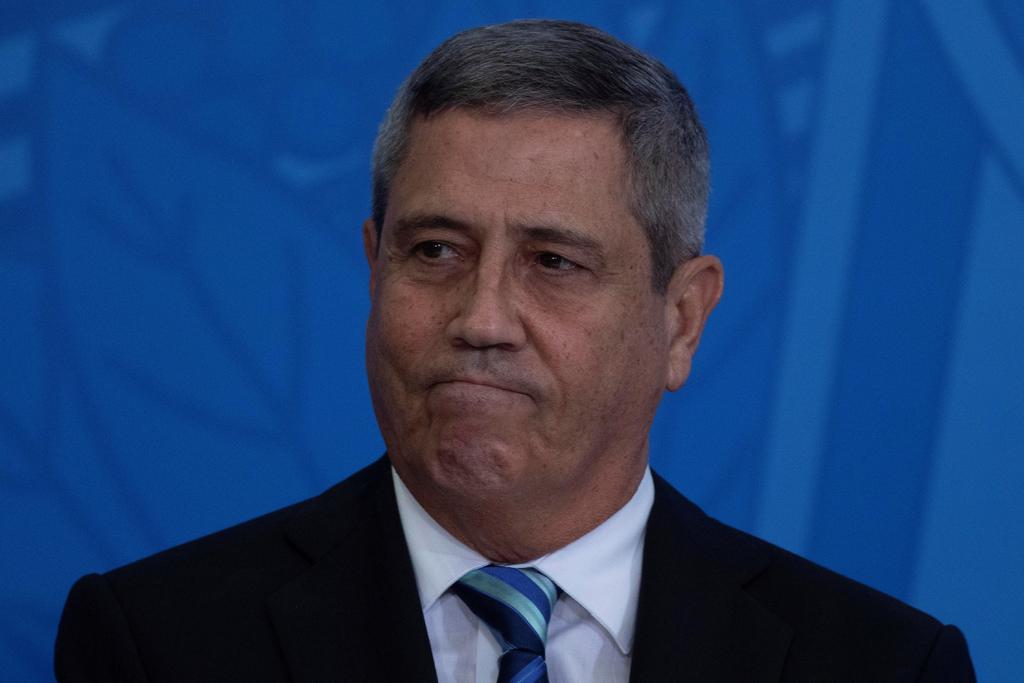 Séptimo ministro de Bolsonaro da positivo a COVID-19