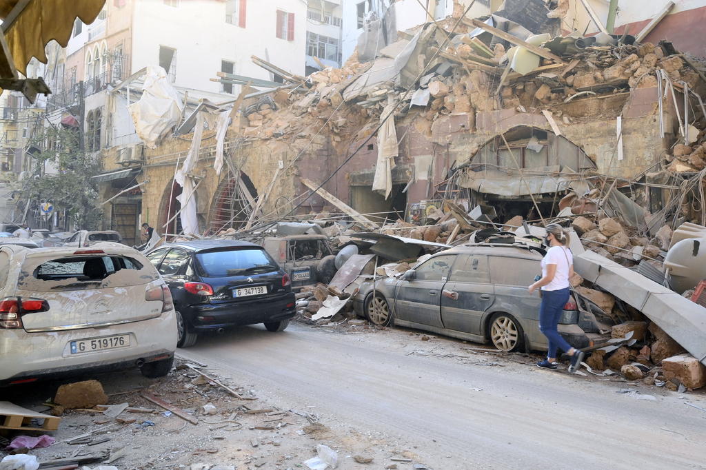 Bruselas coordina despliegue de bomberos y otros medios de ayuda en Beirut