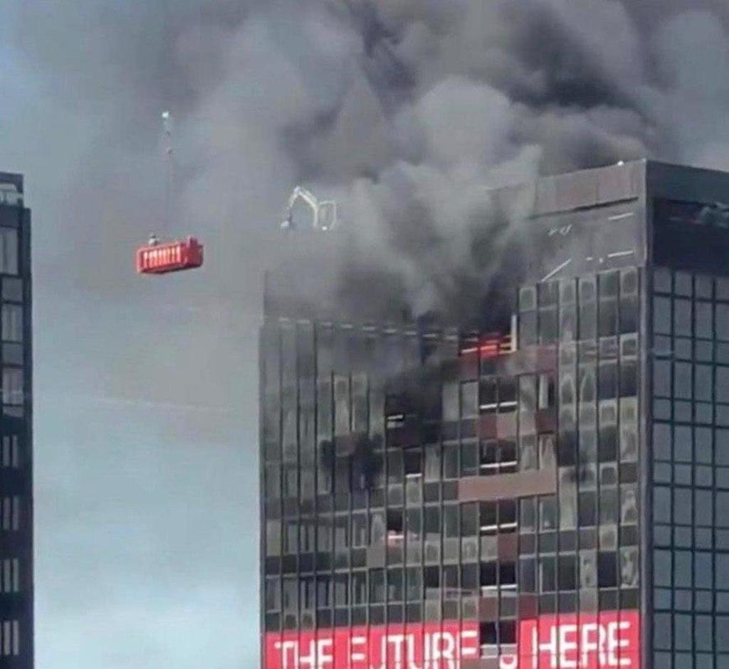 VIDEO: Se registra incendio en torre del World Trade Center en Bruselas