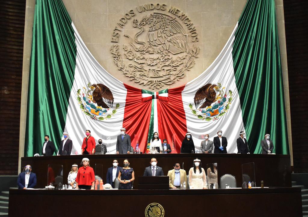PAN pide se declare luto nacional tras cifra de 50 mil muertos por COVID-19 en México
