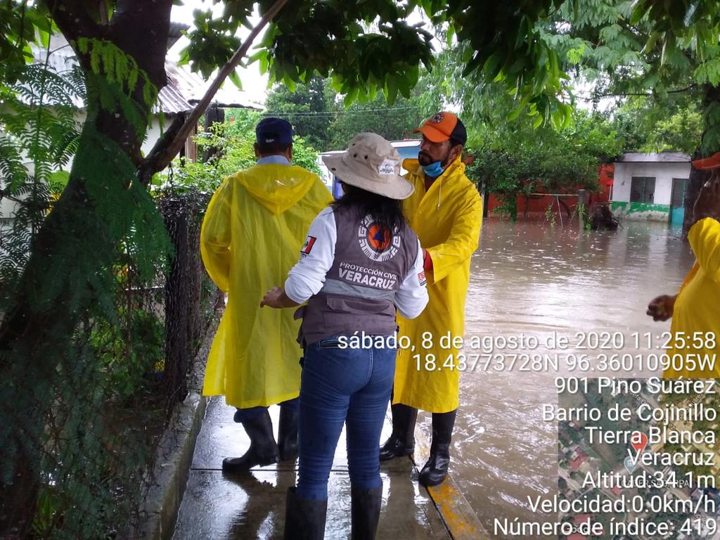 Lluvias dejan tres fallecidos y daños en 11 municipios en Veracruz