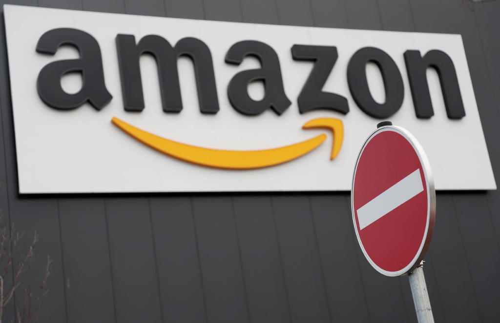 Amazon estudia usar centros comerciales para agilizar repartos en EUA