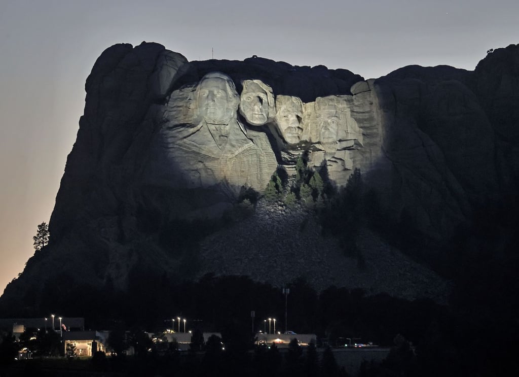 Trump quiere su rostro en Rushmore