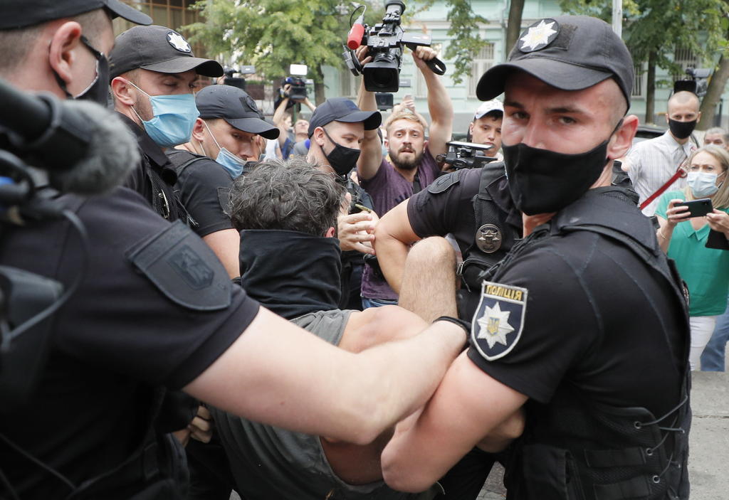Detienen a decenas de manifestantes en Bielorrusia