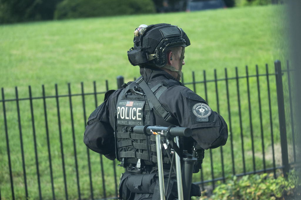 Aseguran a presunto agresor tras tiroteo cerca de la Casa Blanca