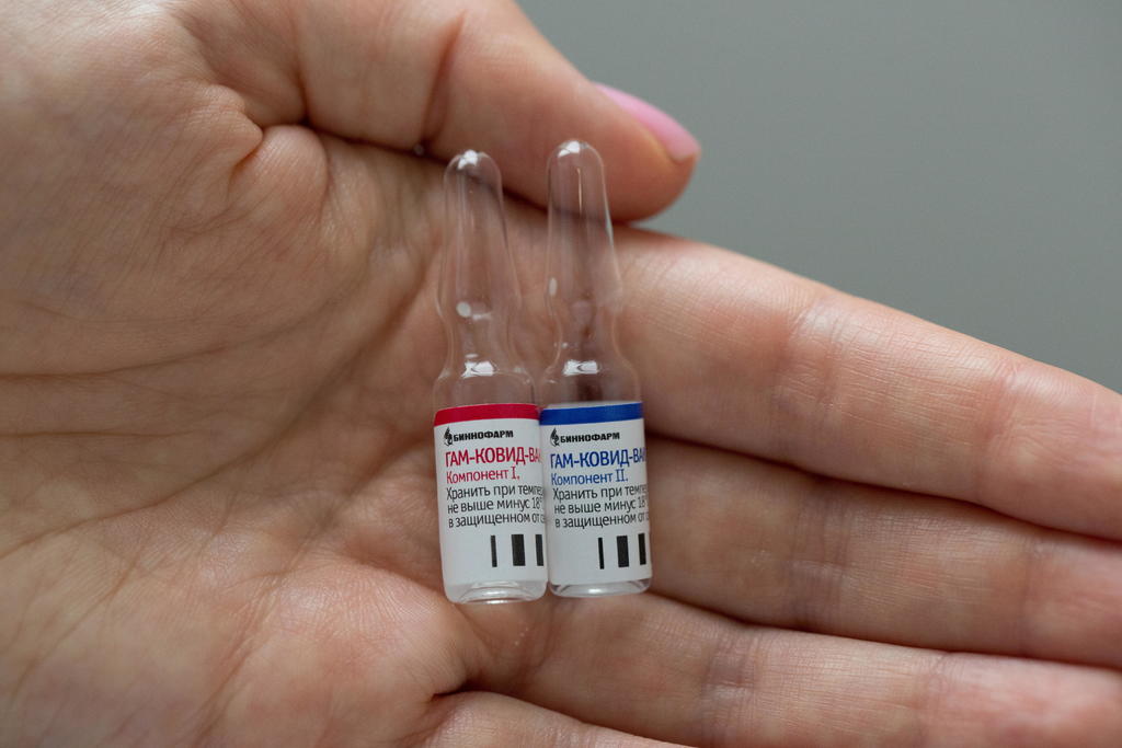 Vacuna rusa contra COVID-19: dudas y retos