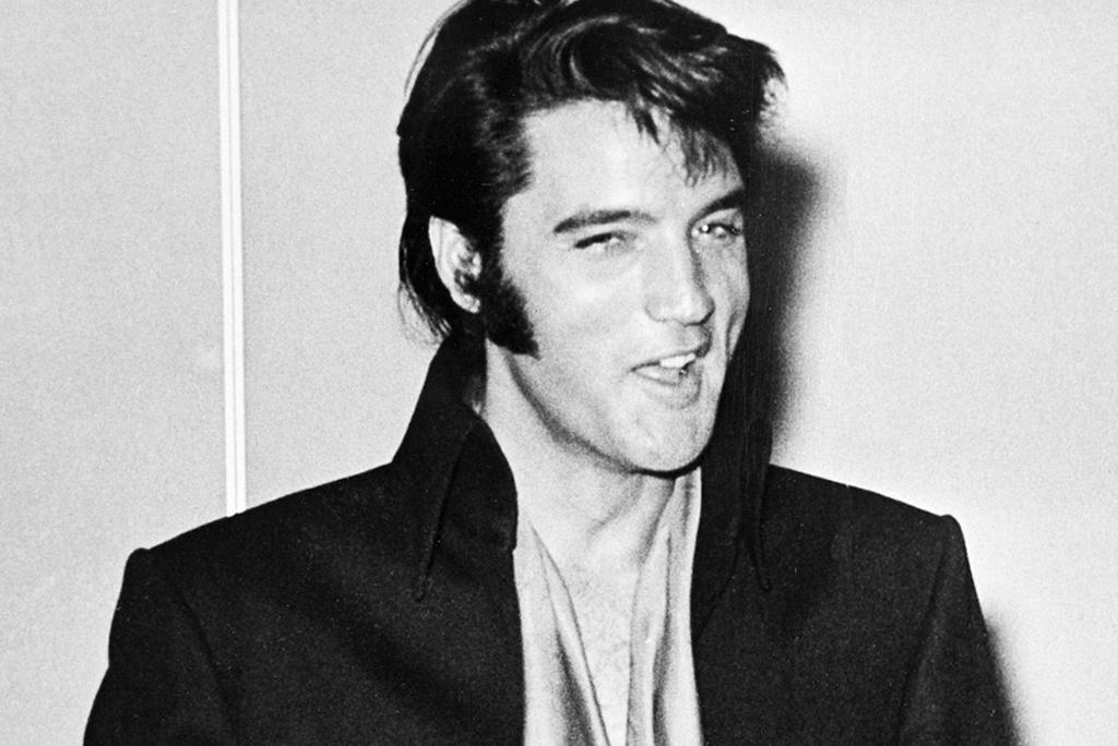 1977: Muerte de Elvis Presley, uno de los cantantes estadounidenses más reconocidos del siglo XX