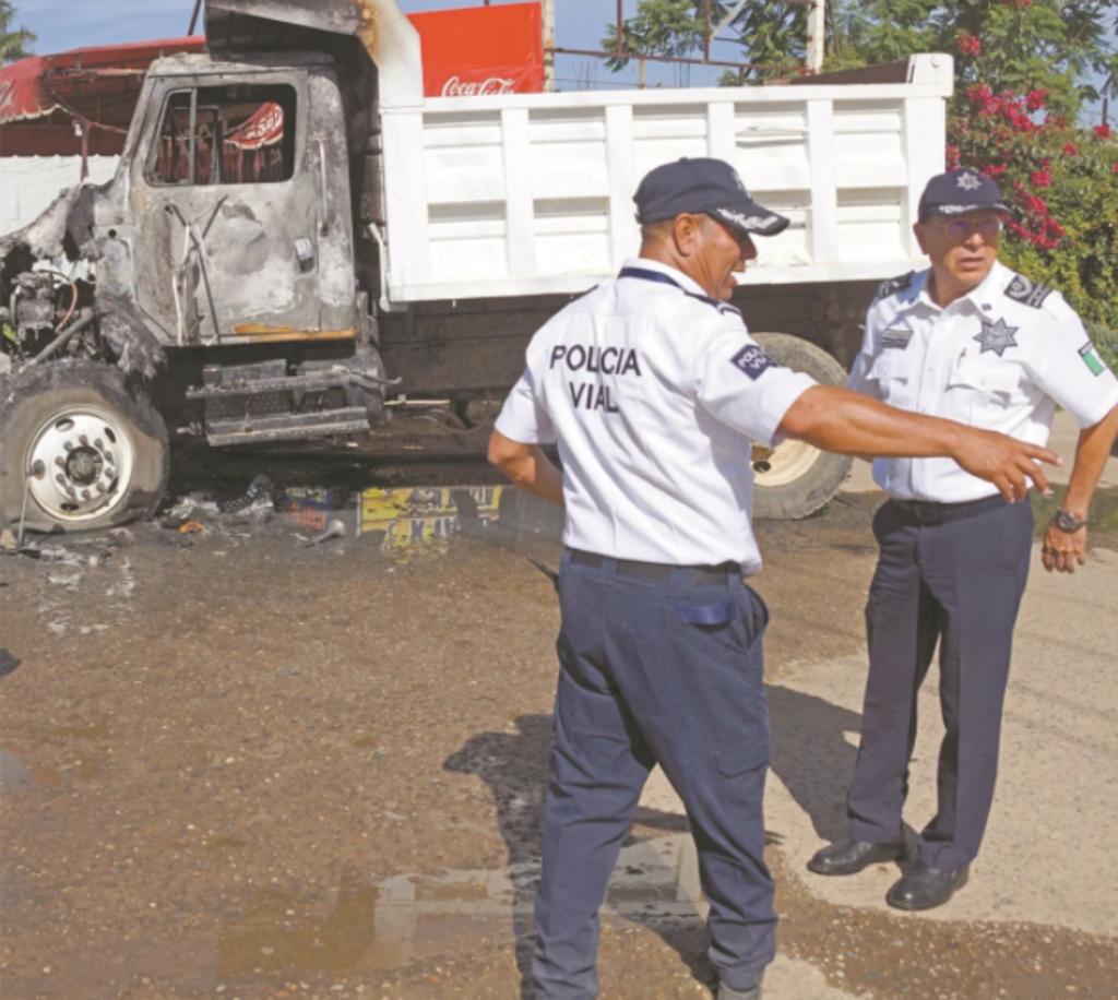 Con bloqueos, el sindicato Libertad pelea obras clave de AMLO