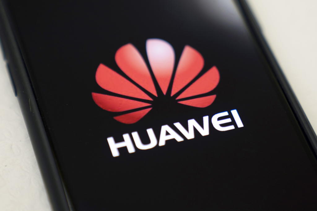 Aumenta EUA presión sobre Huawei limitando aún más su acceso a chips