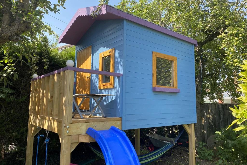 Ponen una casa de juguete en renta en Airbnb