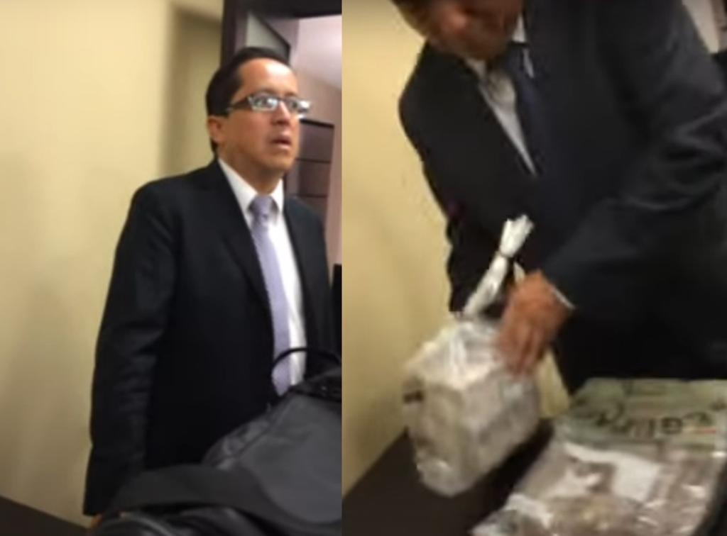 Difunden video de exfuncionario del Senado recibiendo fajos de billetes en caso Lozoya