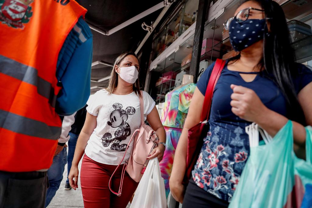 Avanza pandemia en un Brasil inmerso en los ensayos de varias vacunas