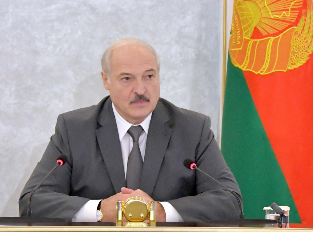 Responde Lukashenko desafiante al aislamiento internacional
