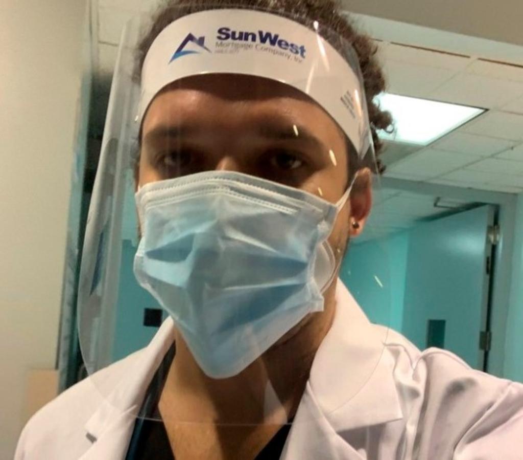 PJ Sin Suela, de rapero a médico en un hospital de Puerto Rico