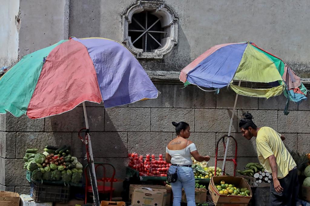 Debe Centroamérica endeudarse para afrontar contracción económica por COVID-19