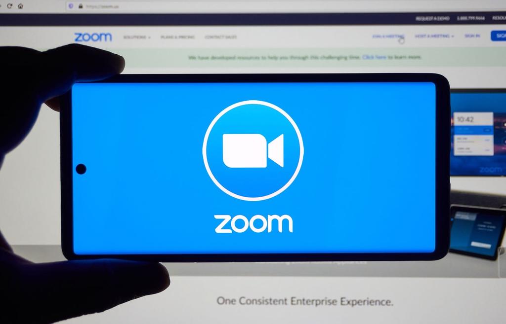 Zoom restablece su servicio tras horas de fallas durante el regreso a clases