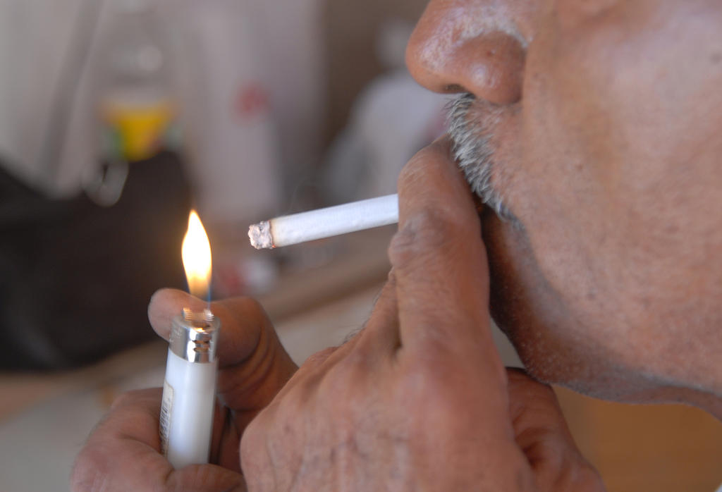Proponen aumentar impuesto a cajetillas de cigarros en México