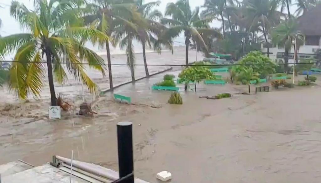 Tormenta 'Hernán' provoca inundaciones en Jalisco y Nayarit