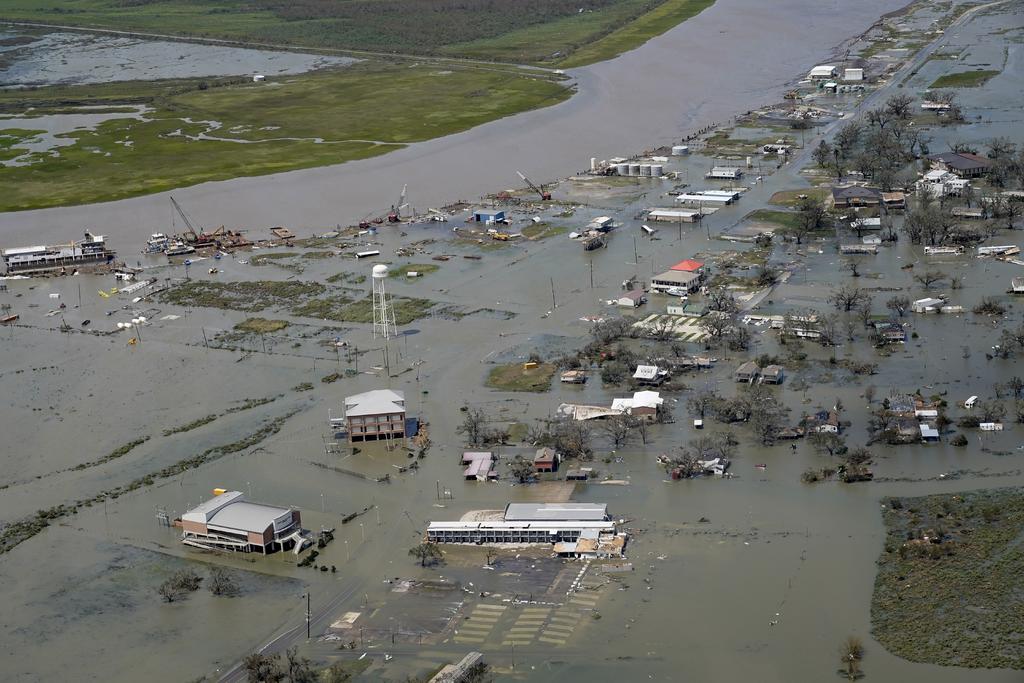Seis muertos deja el huracán Laura tras su paso por Luisiana