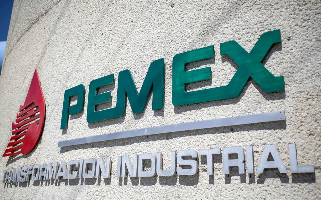Operan rifa del avión en Pemex; promueven y dan 'cachitos'