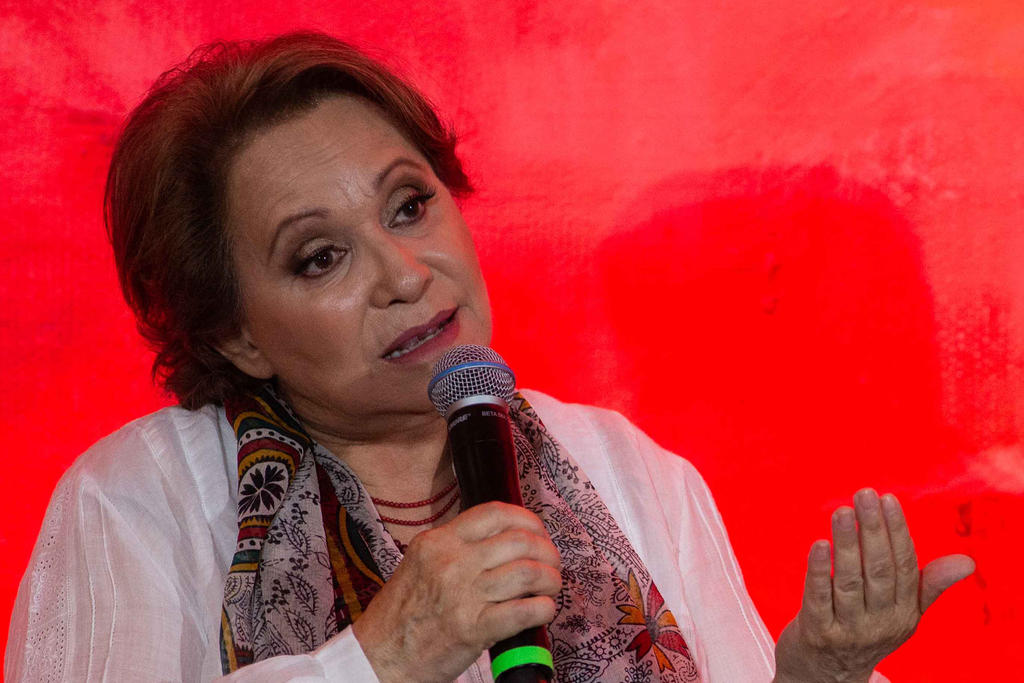 Adriana Barraza regresa al teatro mexicano