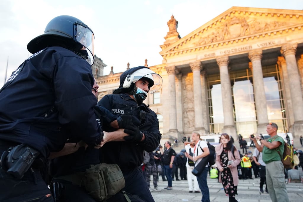 Berlín frena marcha 'antimascarilla'