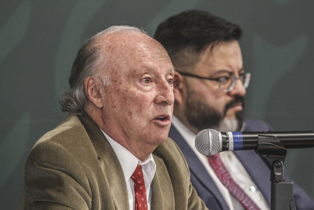 Renuncia Víctor Toledo, titular de Semarnat, tras criticar a gobierno de AMLO
