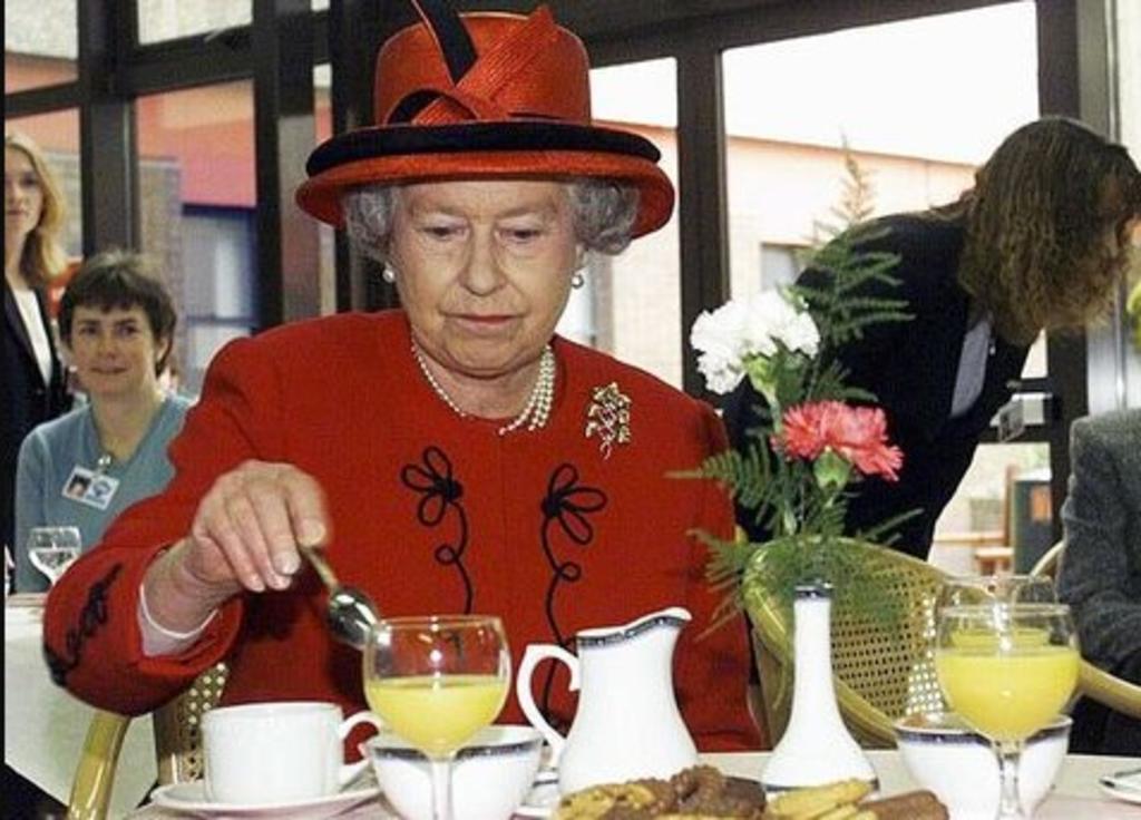 ¿La Reina Isabel ll nunca ha comido pizza?