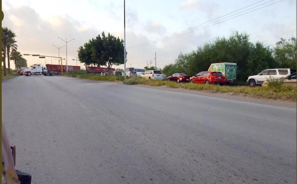 Reportan narcobloqueos en vialidades de Reynosa