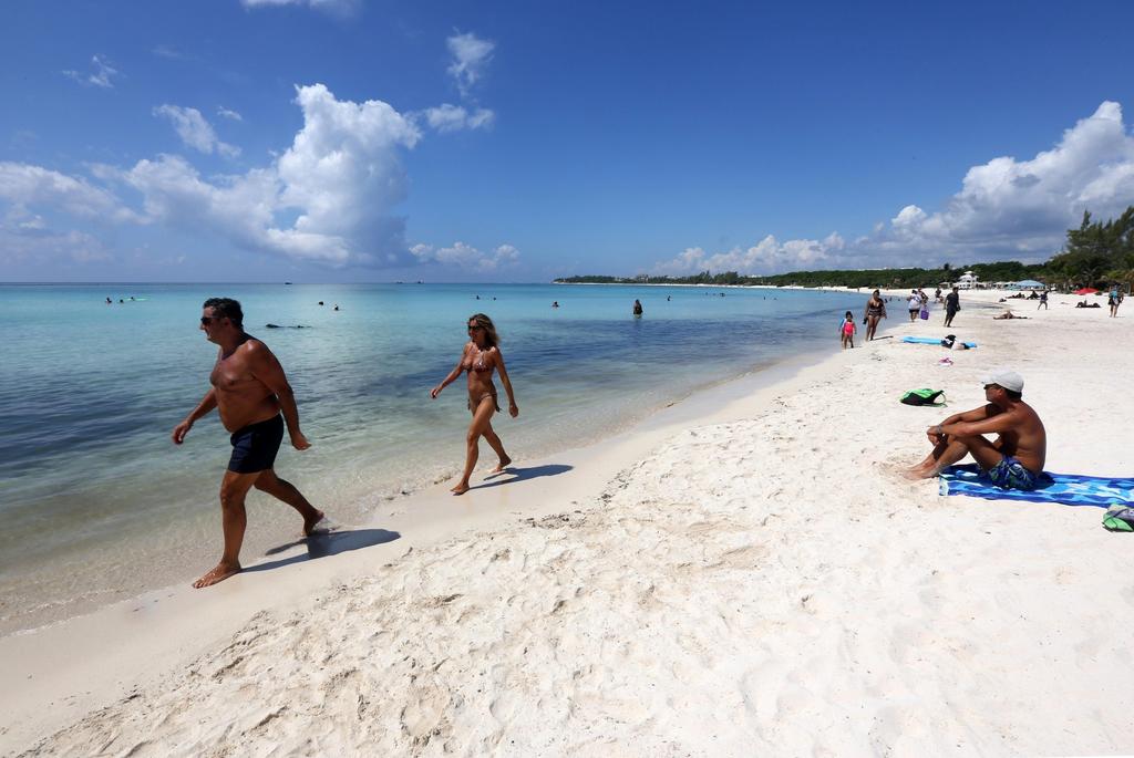 Propone senador reformas para que playas sean de uso público en México