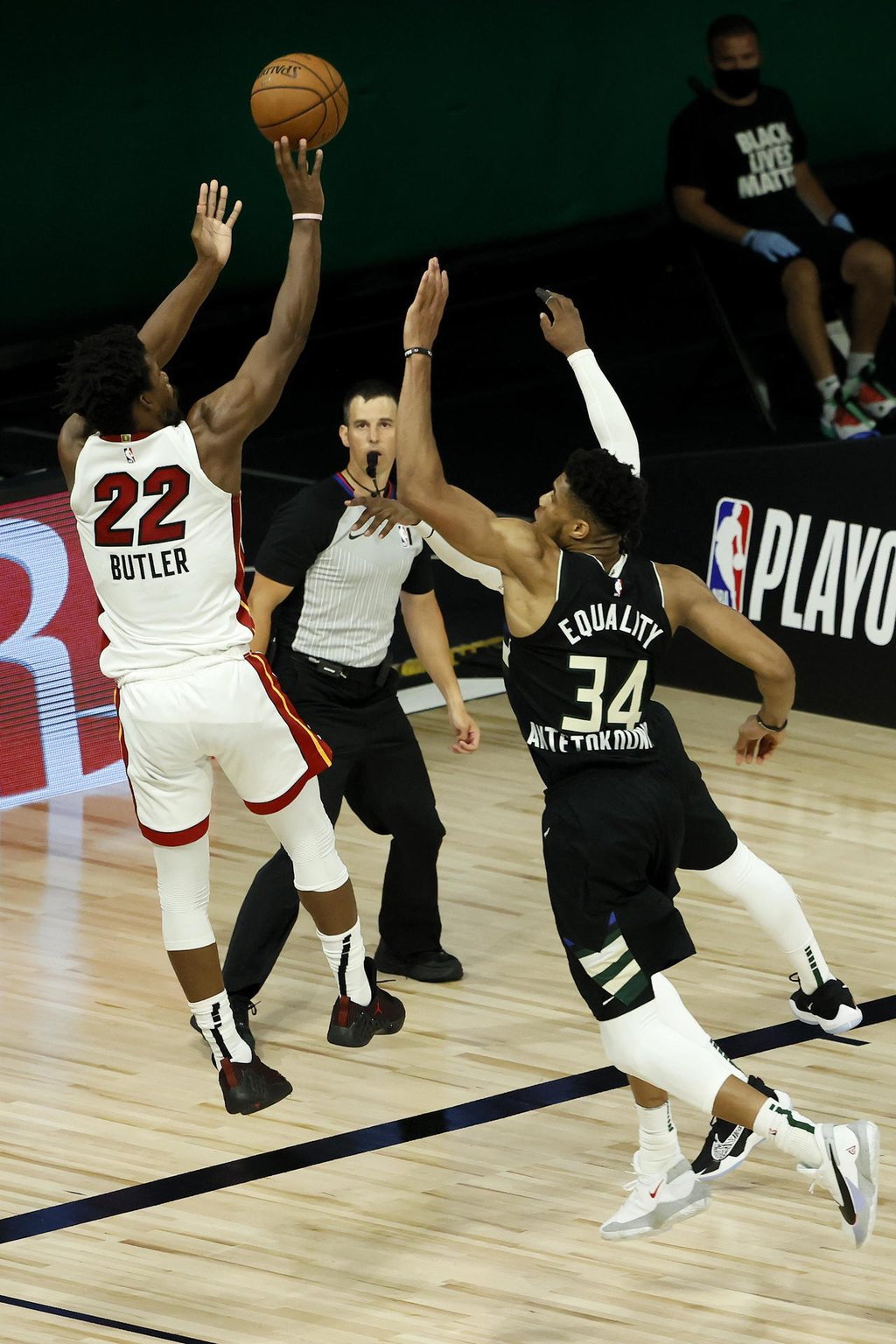 Miami Heat toma ventaja ante Bucks
