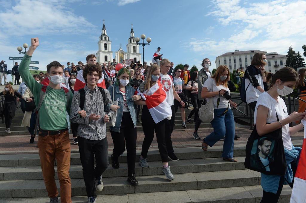 Continúan protestas en Bielorrusia por polémica reelección presidencial