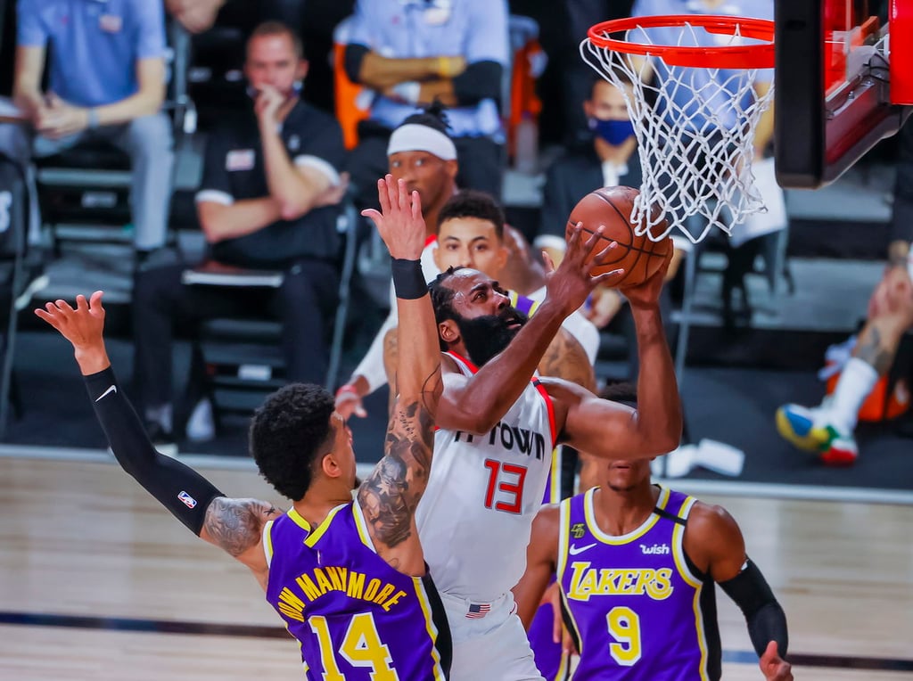 Rockets gana el primero a Lakers