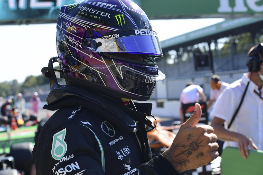 Lewis Hamilton firma la 'pole' en el GP de Italia; Checo Pérez arrancará cuarto