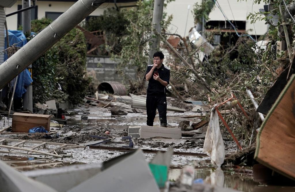 Tifón deja un muerto, 4 desaparecidos y casi un centenar de heridos en Japón
