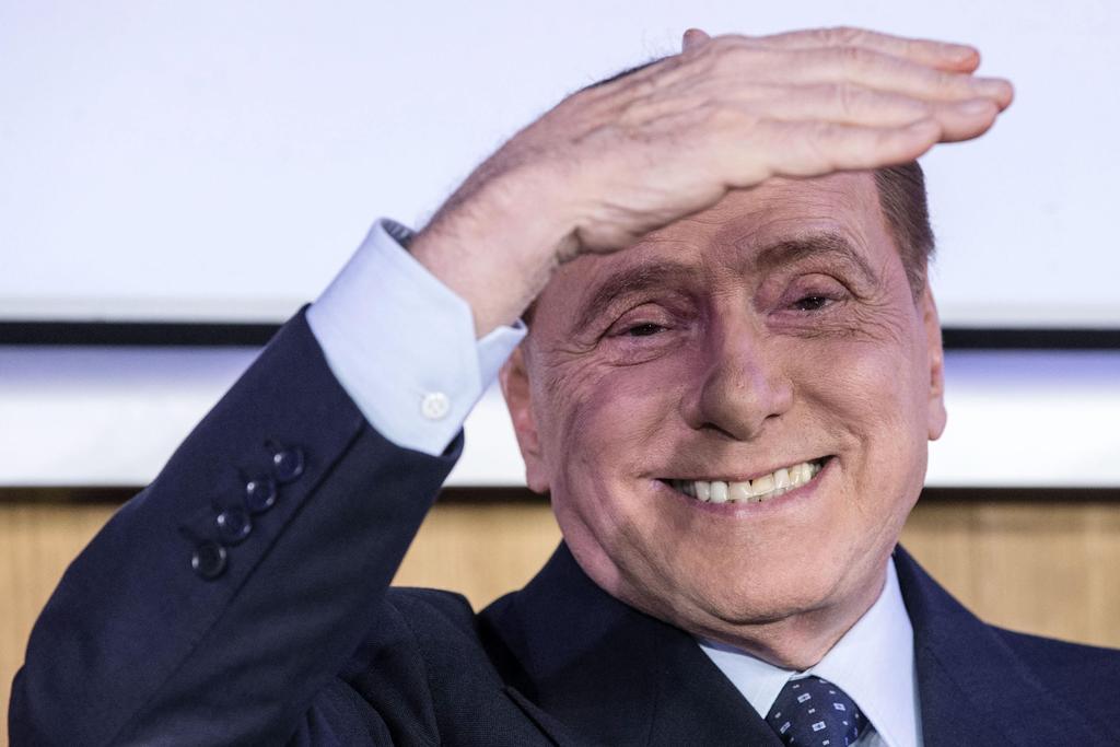 Berlusconi presenta mejoría de su neumonía bilateral por COVID-19